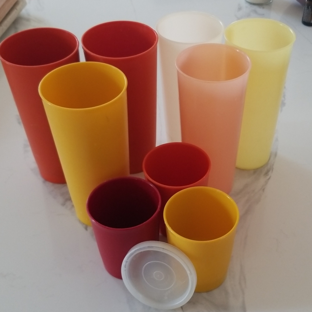 Vintage tupperware cups